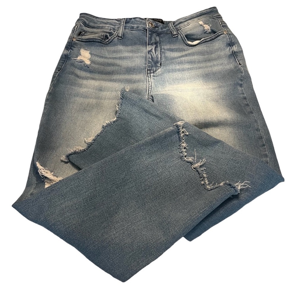 JUDY BLUE Distressed Straight Cropped Jeans Size 9/29 — gently worn - Picture 7 of 11